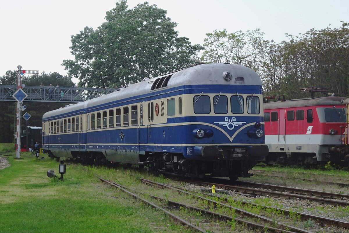 Ex-ÖBB 5145.11 bereitet sich auf eine fahrt durch das Gelände des Heizhaus Strasshof vor am 21 Mai 2023.