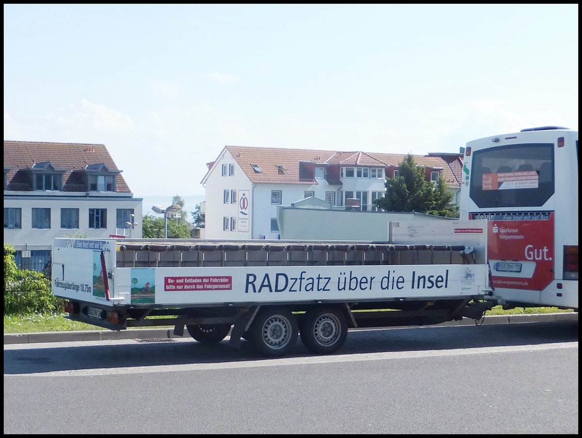 Fahrradanhänger der RPNV in Sassnitz.