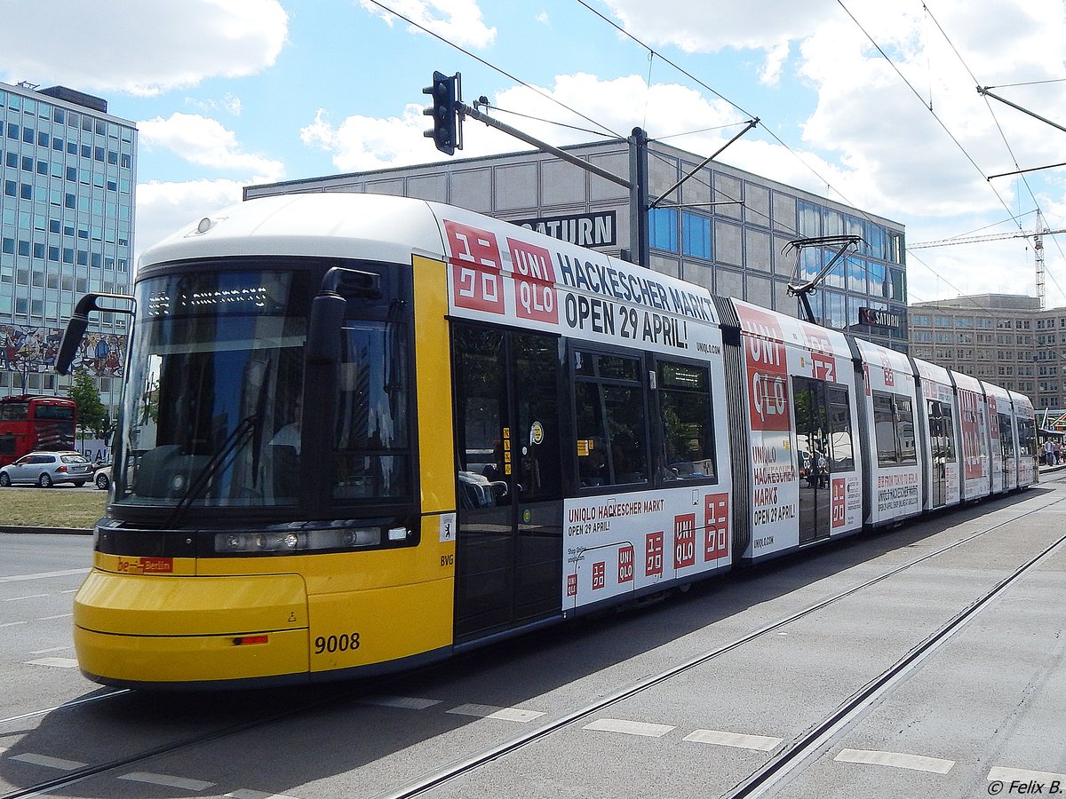 Flexity Nr. 9008 der BVG in Berlin.