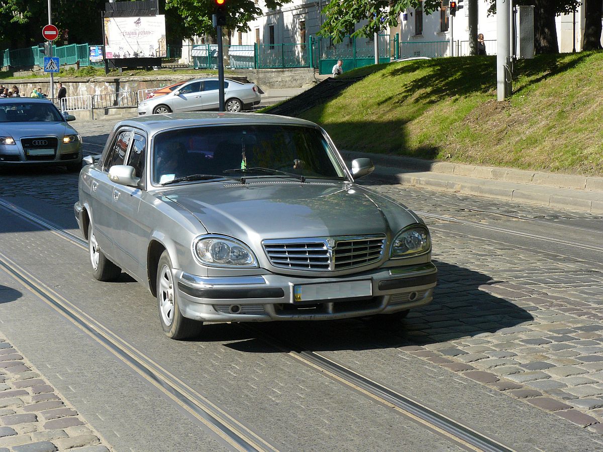 GAS-31105 Volga Pidvalnastrasse, Lviv, Ukraine 13-05-2014.

GAZ-31105 Wolga Pidvalnastraat, Lviv, Oekrane 13-05-2014.