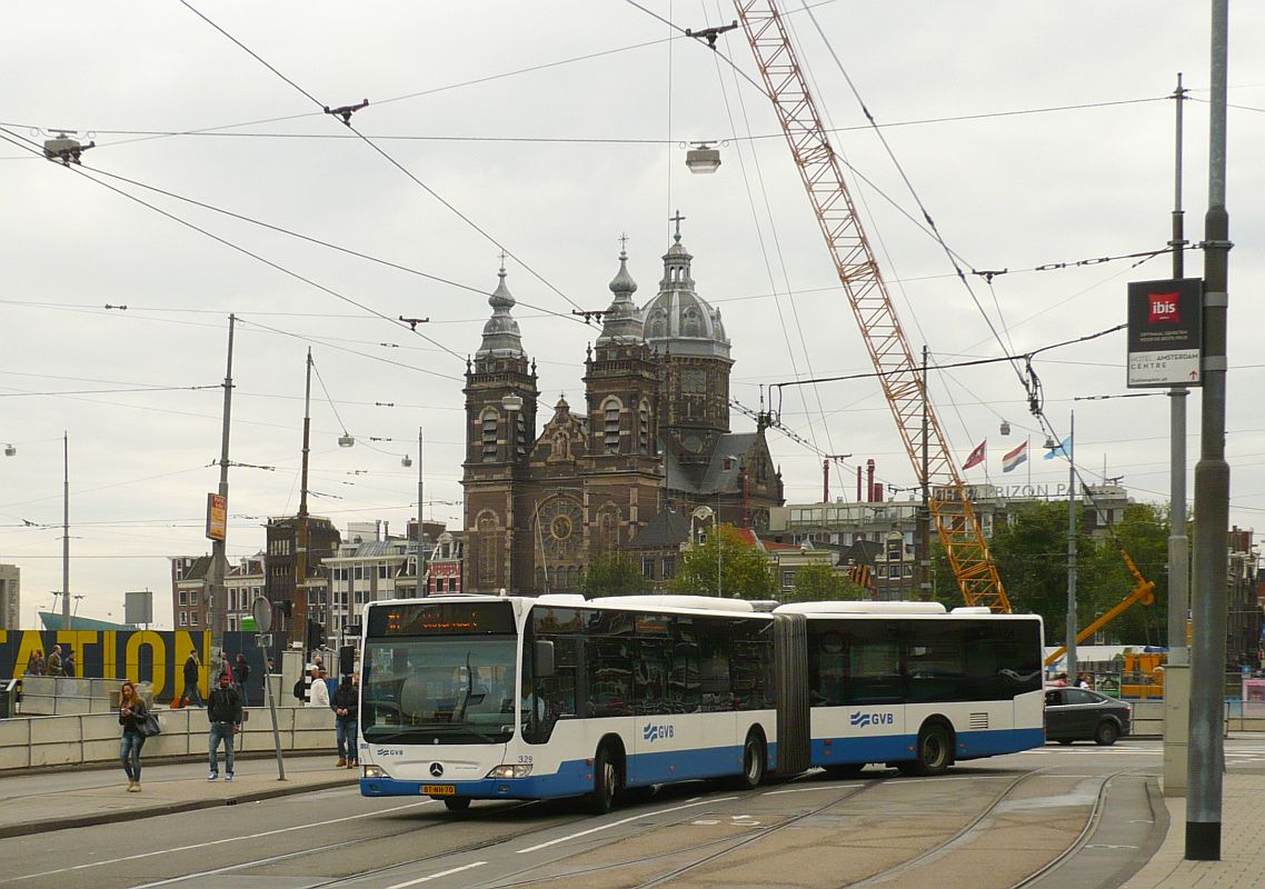 GVBA Bus 329 Mercedes-Benz O 530 G Citaro LE Baujahr 2007. Prins Hendrikkade, Amsterdam 18-09-2013.

GVBA bus 329 Mercedes-Benz O 530 G Citaro LE bouwjaar 2007. Prins Hendrikkade, Amsterdam 18-09-2013.