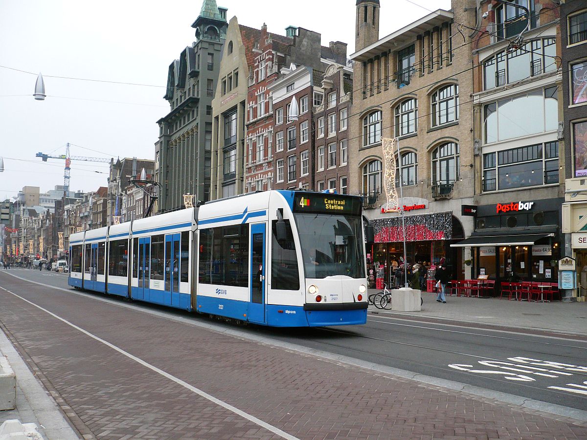 GVBA TW 2127 Damrak, Amsterdam 03-12-2014.

GVBA tram 2127 Damrak, Amsterdam 03-12-2014.