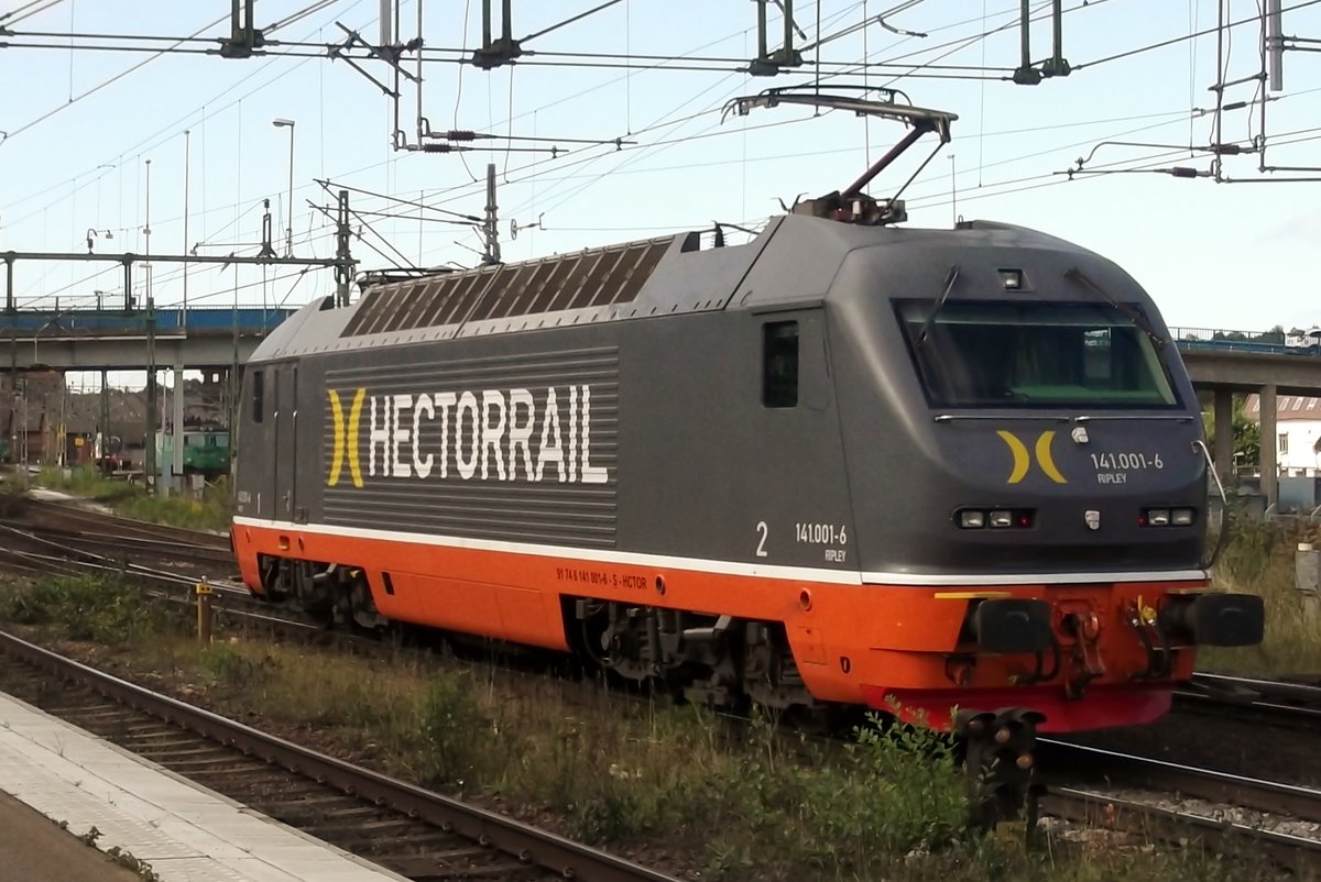 Hector rail 141 001 RIPLEY lauft am 10 September 2015 um in Hallsberg.