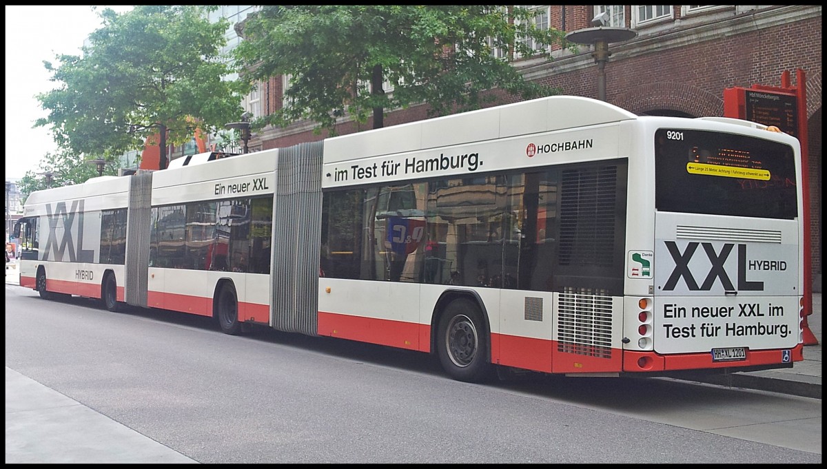 Hess LighTram Hybrid Hochbahn der Hamburger Hochbahn AG in Hamburg. 