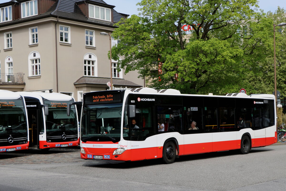 HHA Hamburg - Nr. 8223/HH-SE 849 - Mercedes am 10. Mai 2025 in Hamburg, Busbahnhof HH-Altona (Aufnahme: Martin Beyer)