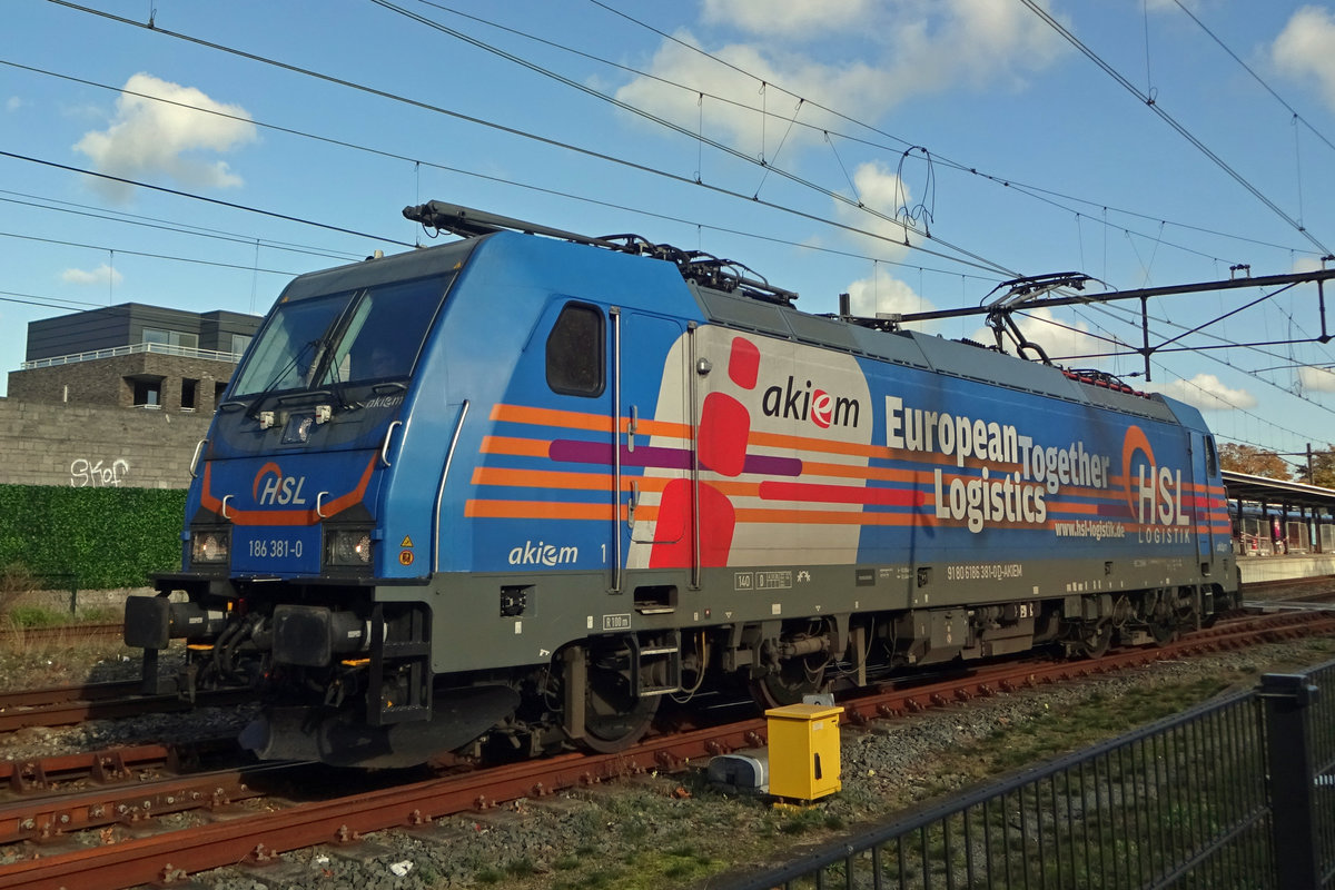 HSL 186 381 lauft am 29 Oktober 2019 um in Oss. 