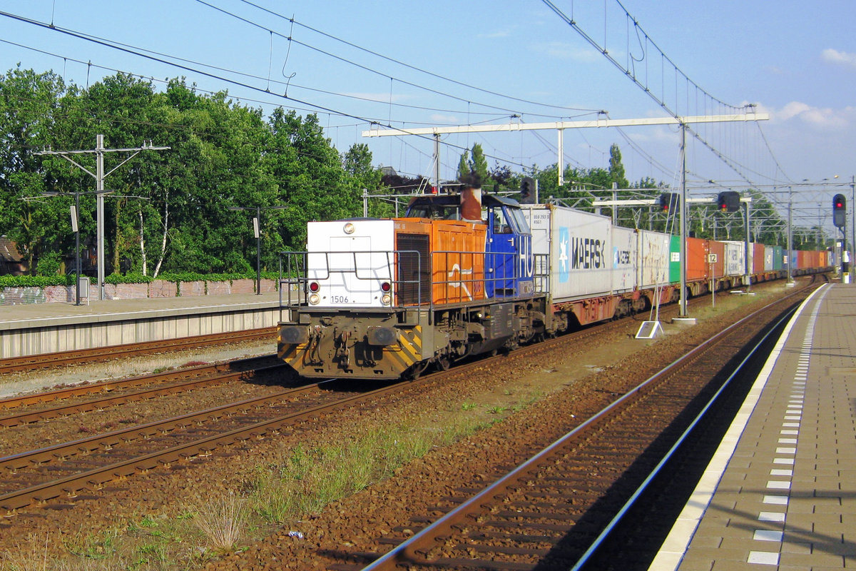 HUSA 1506 durchfahrt Boxtel am 26 Juni 2012.