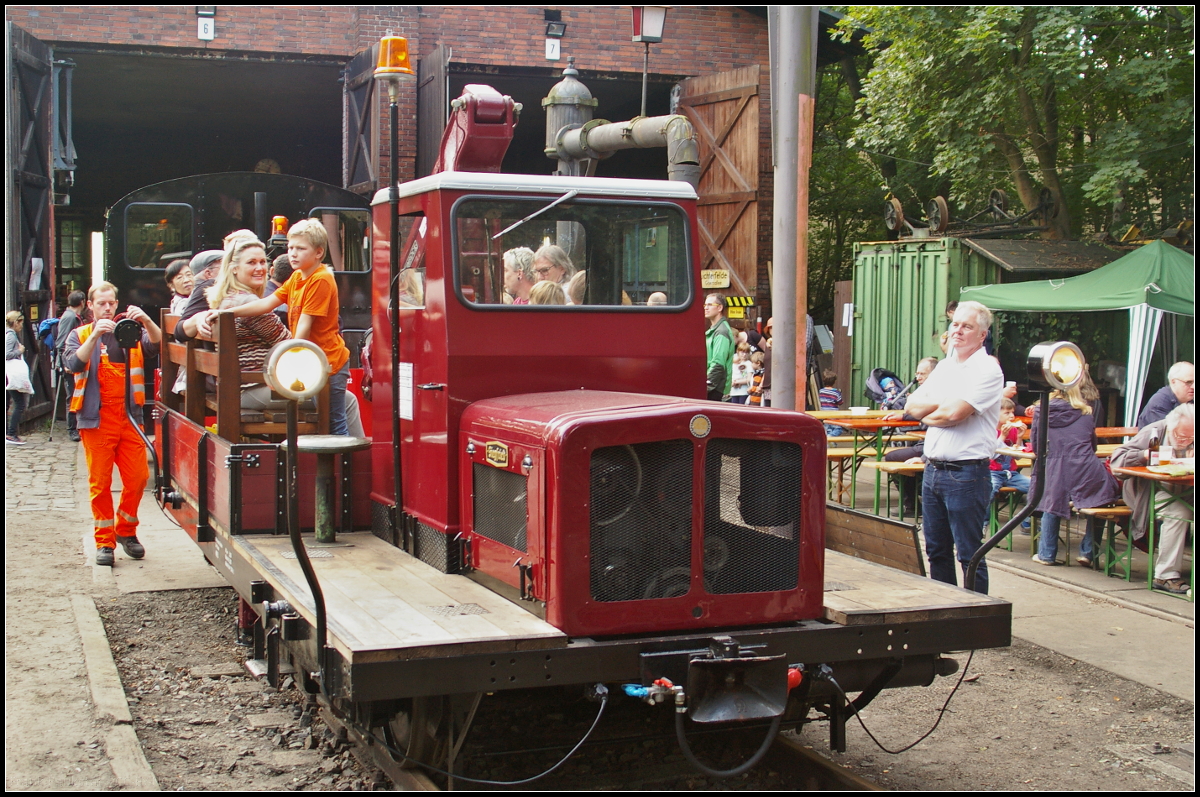 Im besten Zustand zeigte sich während des Tag der offenen Tür der AG Märkischen Kleinbahn e.V. am 10.09.2017 der Rottenkraftwagen MKB 51  Siegfried  (Klv 51-9005), der unermüdlich zwischen dem Bahnhof Schönow Goerzalle in Berlin-Lichterfelde und der Stammbahn hin und her pendelte. Bis zu 16 Besucher konnten so eine einmalige Fahrt nach Steglitz erleben. Normalerweise wird das Fahrzeug für die Streckenerhaltung eingesetzt. Interessant ist das die Lampen am Fahrzeug je nach Fahrtrichtung von Hand umgesetzt und angeschlossen werden müssen, da es keine Umschaltung im Führerhaus gibt.