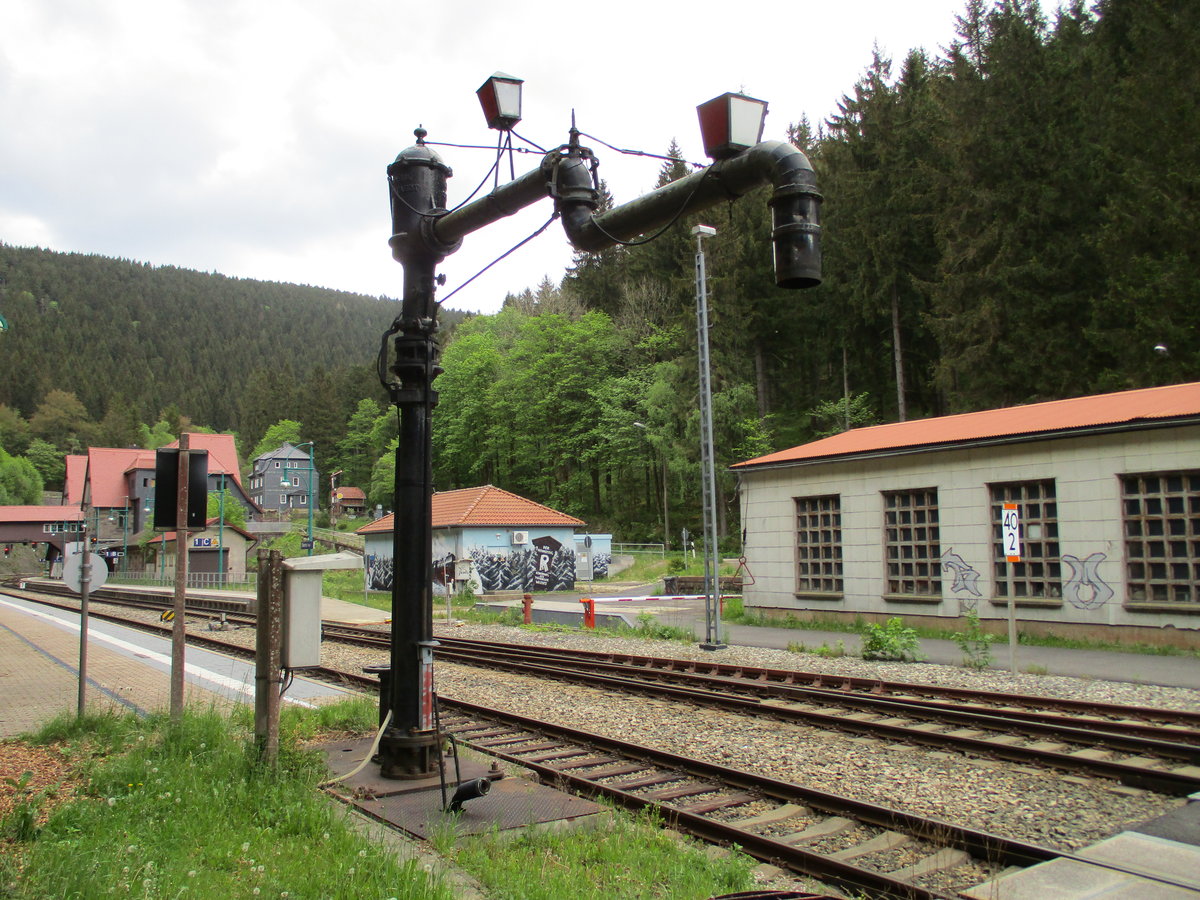 In Oberhof fahren des �fteren Dampflok`s.So gbt es dort sogar noch einen Wasserkran.Aufnahme vom 27.Mai 2020. 