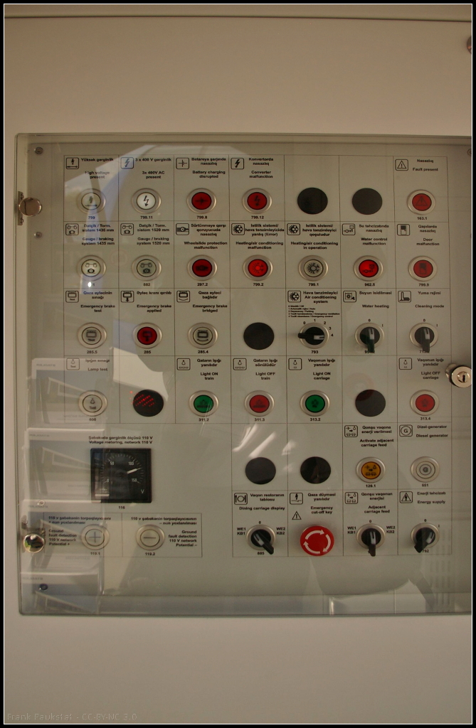 InnoTrans 2016 in Berlin: Umfangreiches Kontrollpanel f�r die Elektrik im Schlafwagen 1. Klasse f�r die Aserbaidschanische Eisenbahn von Stadler Rail.