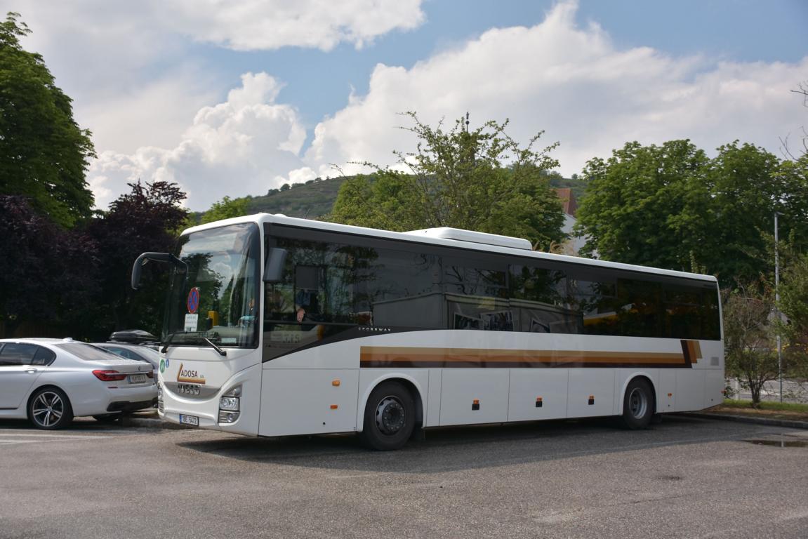 IVECO Crossway von Adosa Reisen aus der CZ 2018 in Krems gesehen.