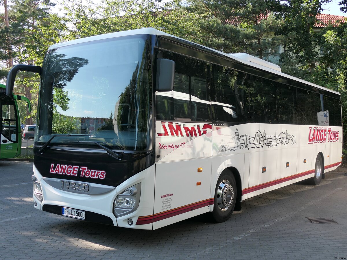 Iveco Evadys von Lange Tours aus Deutschland in Binz.