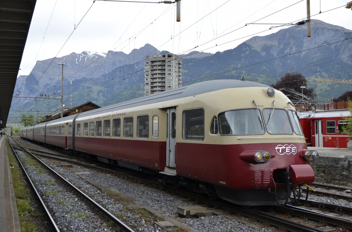 Jubiläum 125 Jahre RhB am 10.05.2014 in Landquart. Anlässlich des Jubiläums war im Bahnhof Landquart der SBB TEE  Gottardo  ausgestellt. (10.05.2014)