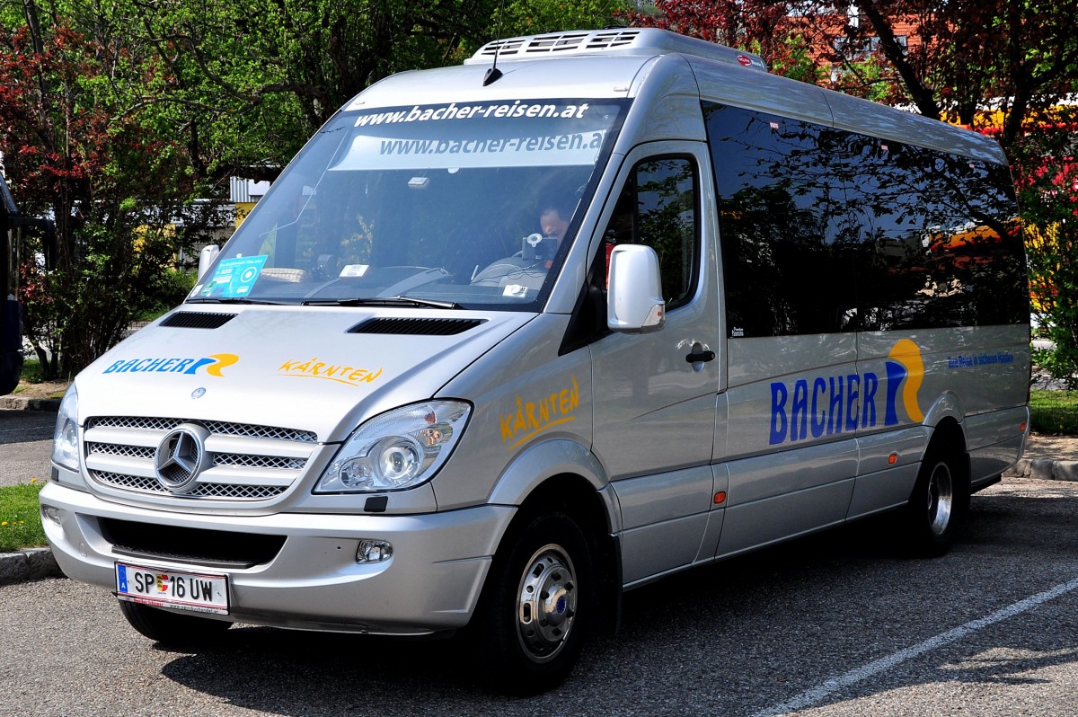 Kleinbus MB Sprinter von Bacher Reisen aus sterreich am 23.4.2015 in Krems.