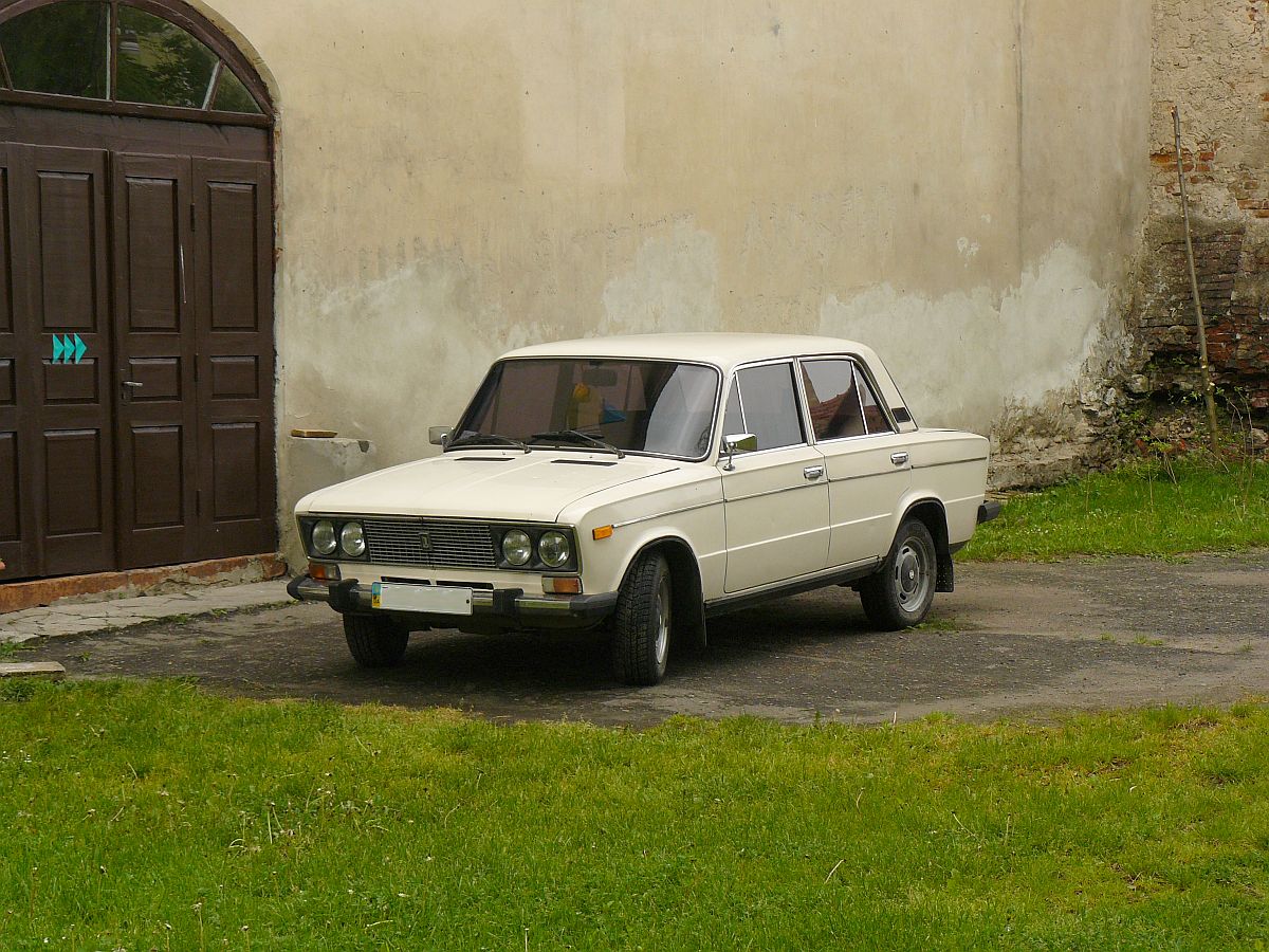 Lada 1300 Zhovkva, Ukraine 12-05-2014.

Lada 1300 Kasteel Zhovkva, Oekrane 12-05-2014.