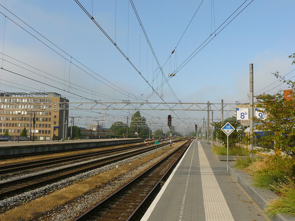 Leiden Centraal Station Sdseite 18-07-2013.

Leiden Centraal Station zuidzijde 18-07-2013.