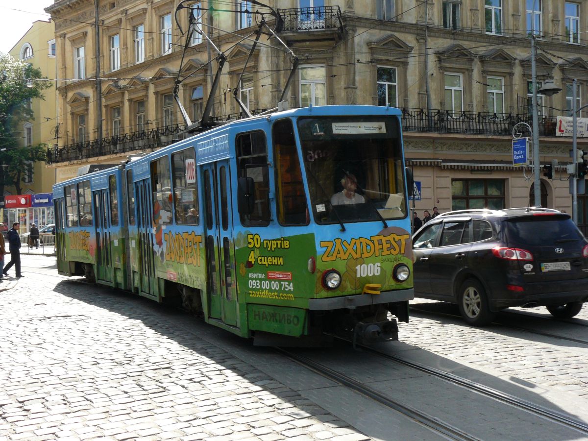 LKP LET TW 1006 Tatra KT4SU Baujahr 1981. Prospekt Svobody, Lviv 28-05-2015.

LKP LET tram 1006 Tatra KT4SU bouwjaar 1981. Prospekt Svobody, Lviv 28-05-2015.