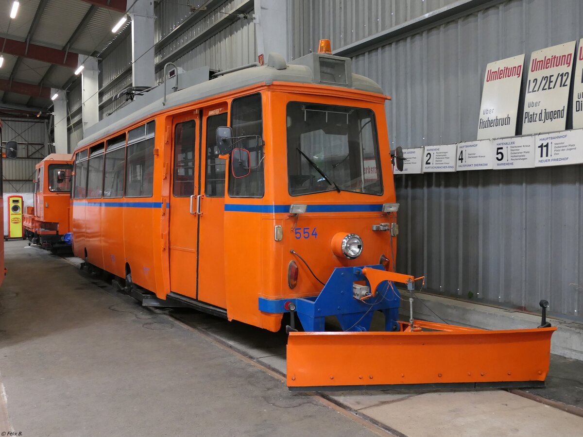 Lowa Wagen 554 der Rostocker Straenbahn AG im Depot12 am Tag der offenen Tr.