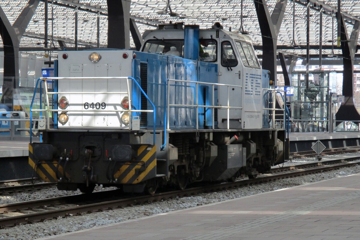 LTE 6409 durchfahrt solo Rotterdam Centraal am 26 M�rz 2017.