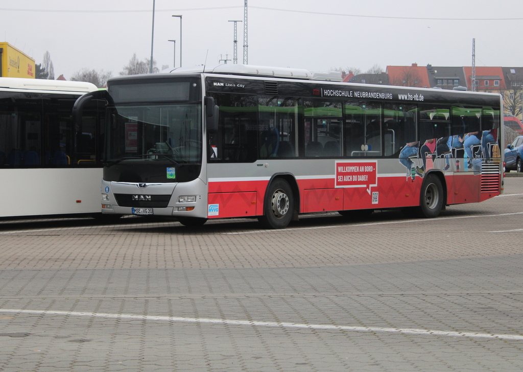 MAN Lion´s City stand als Linie 304 (Rostock- Gnoien - Dargun - Demmin)in Hhe Rostock Hauptbahnhof/Sd 22.03.2024