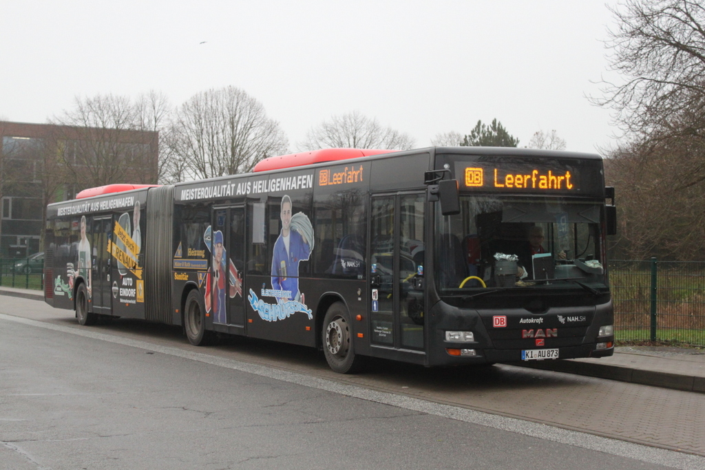 MAN Lions City vom Tochterunternehmen DB Autokraft stand mit Werbung für Meisterqualität aus Heiligenhafen in Burg auf Fehamrn. 22.12.2018