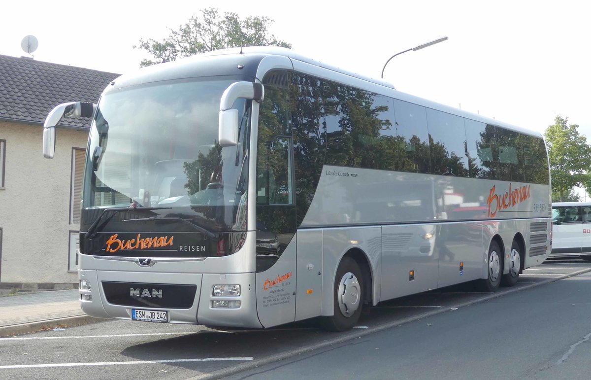 MAN Lion`s Coach von BUCHENAU-Reisen steht im September 2019 in Hünfeld