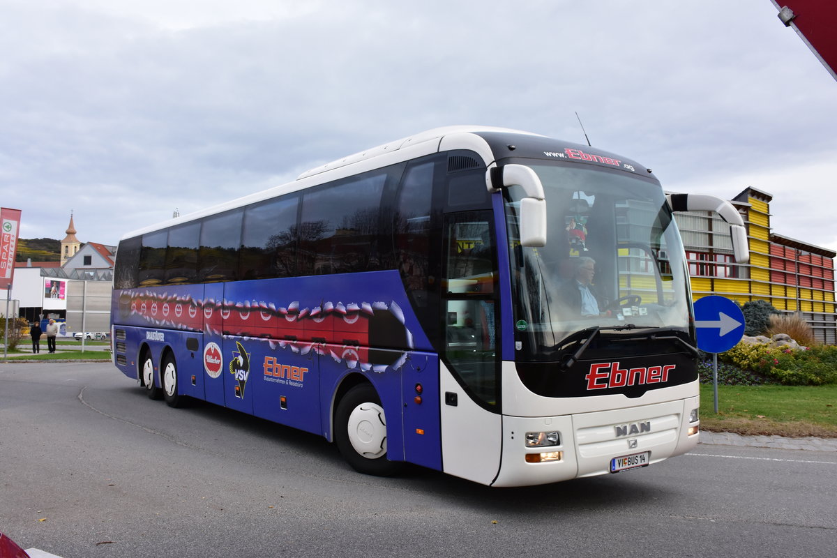 MAN Lion`s Coach vom Busunternehmen und Reisebro EBNER aus sterreich in Krems. 