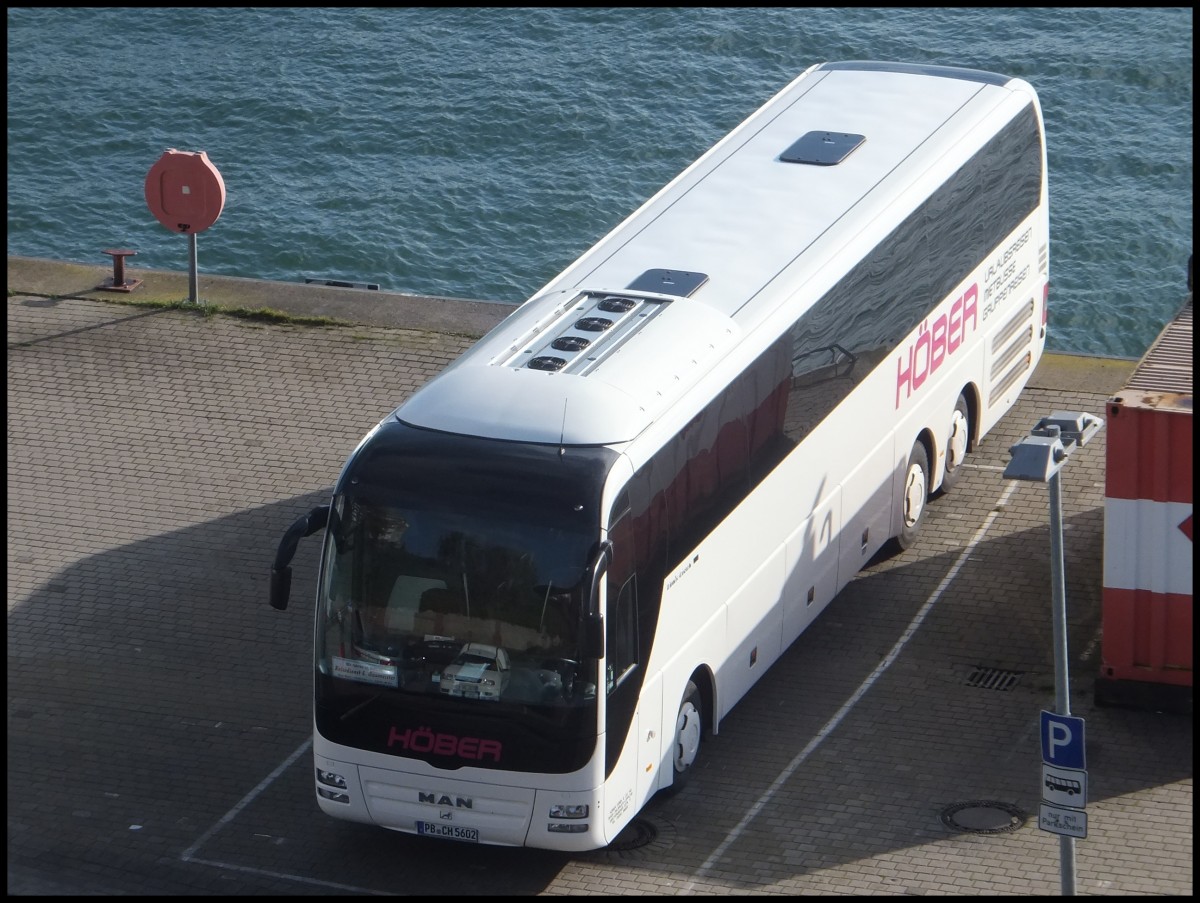MAN Lion's Coach von Hber-Reisen aus Deutschland im Stadthafen Sassnitz.