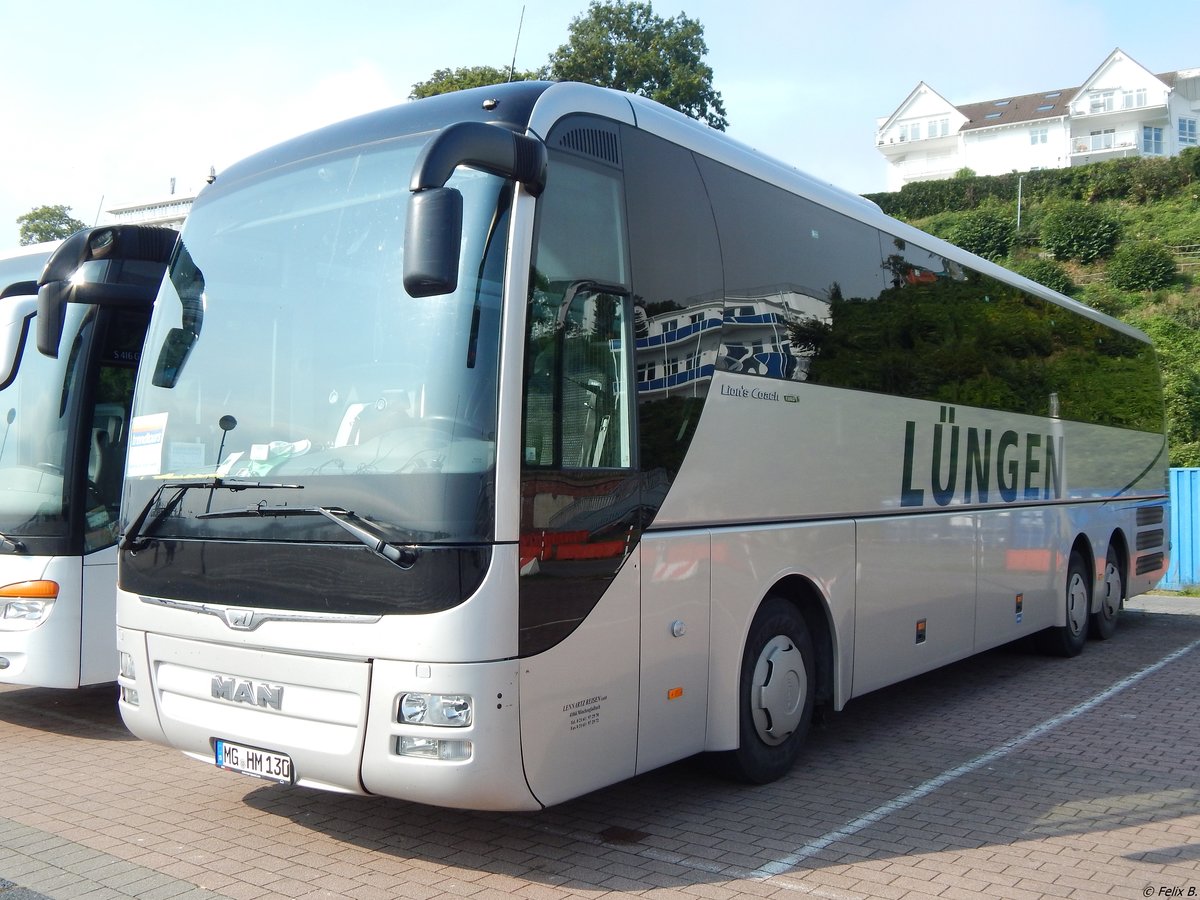 MAN Lion's Coach von Lüngen aus Deutschland im Stadthafen Sassnitz.