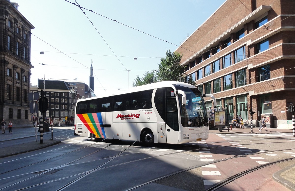 MAN Lions Coach Supreme von Meering/NL im Juli 2014 in Amsterdam gesehen.