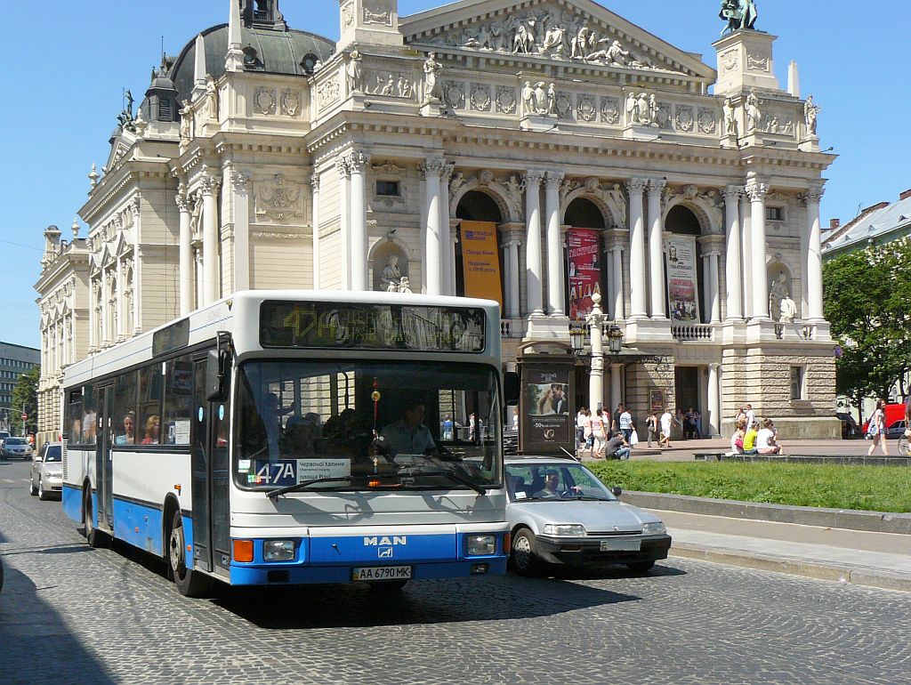 MAN Niederflur NL 202 ProspSvobody, Lviv 20-06-2013.