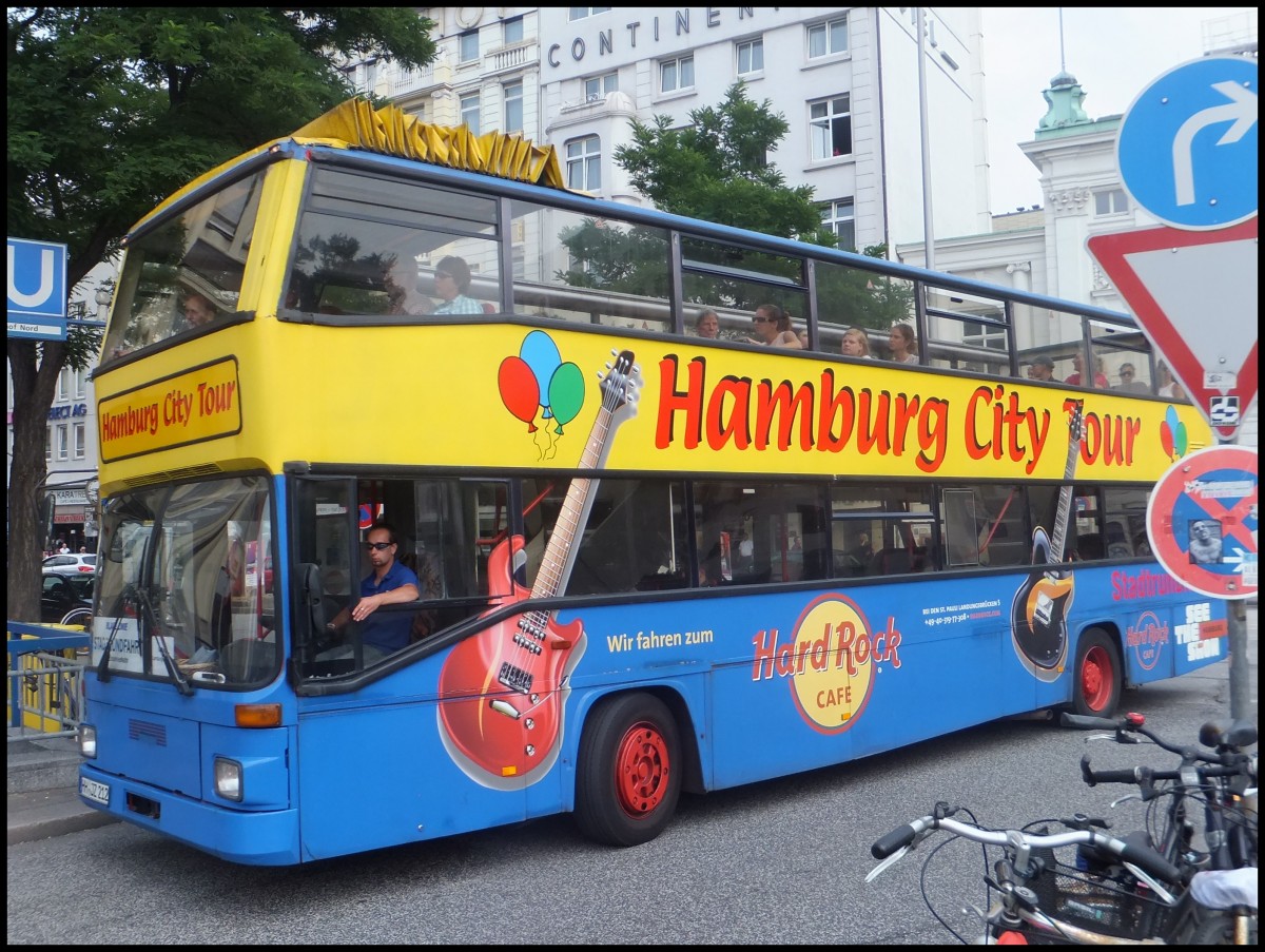 MAN SD 202 von Hamburg City Tour in Hamburg.