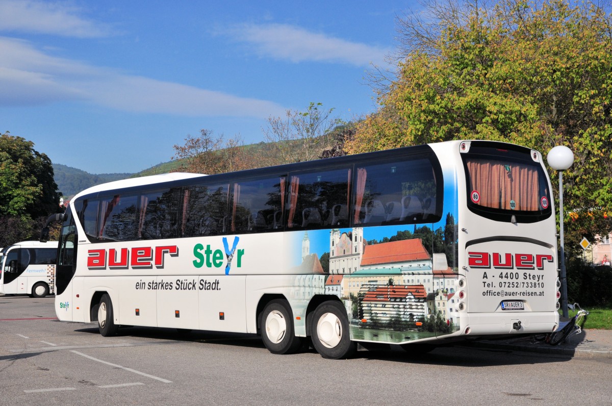MAN Tourliner von AUER Reisen aus sterreich am 20.9.2014 in Krems.