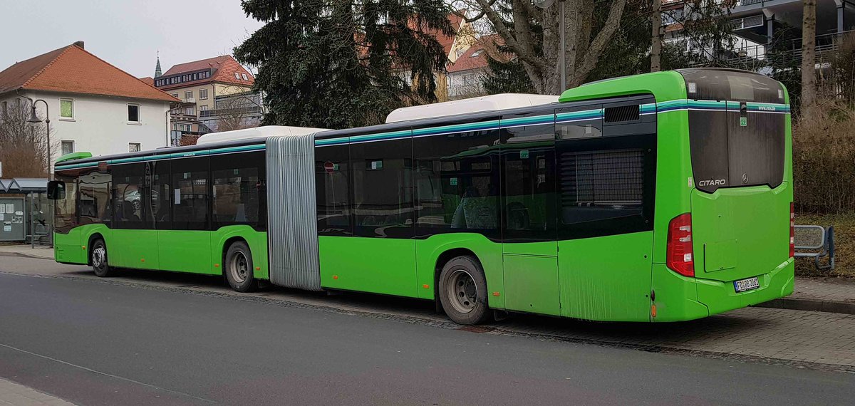=MB Citaro (2061) von RhoenEnergie steht im März 2021 auf dem Busplatz in Hünfeld