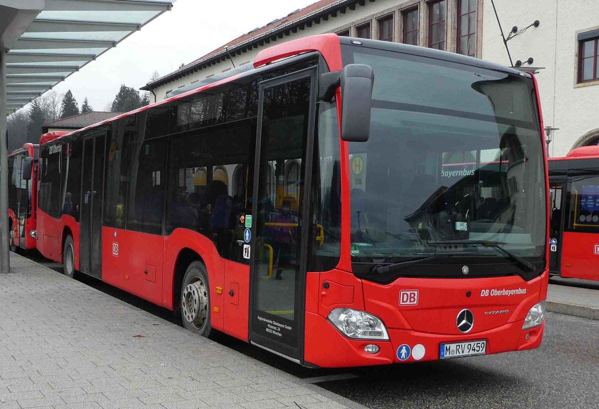 MB Citaro von DB Oberbayernbus steht im Dezember 2018 am HBF Berchtesgaden