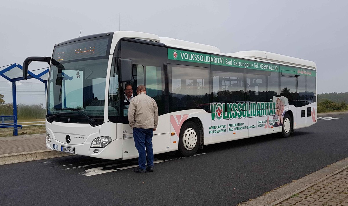 MB Citaro von  wartburgmobil , der verkehrsgemeinschaft wartburgregion, steht im September 2020 auf dem Busplatz der Gedenkstätte POINT ALPHA