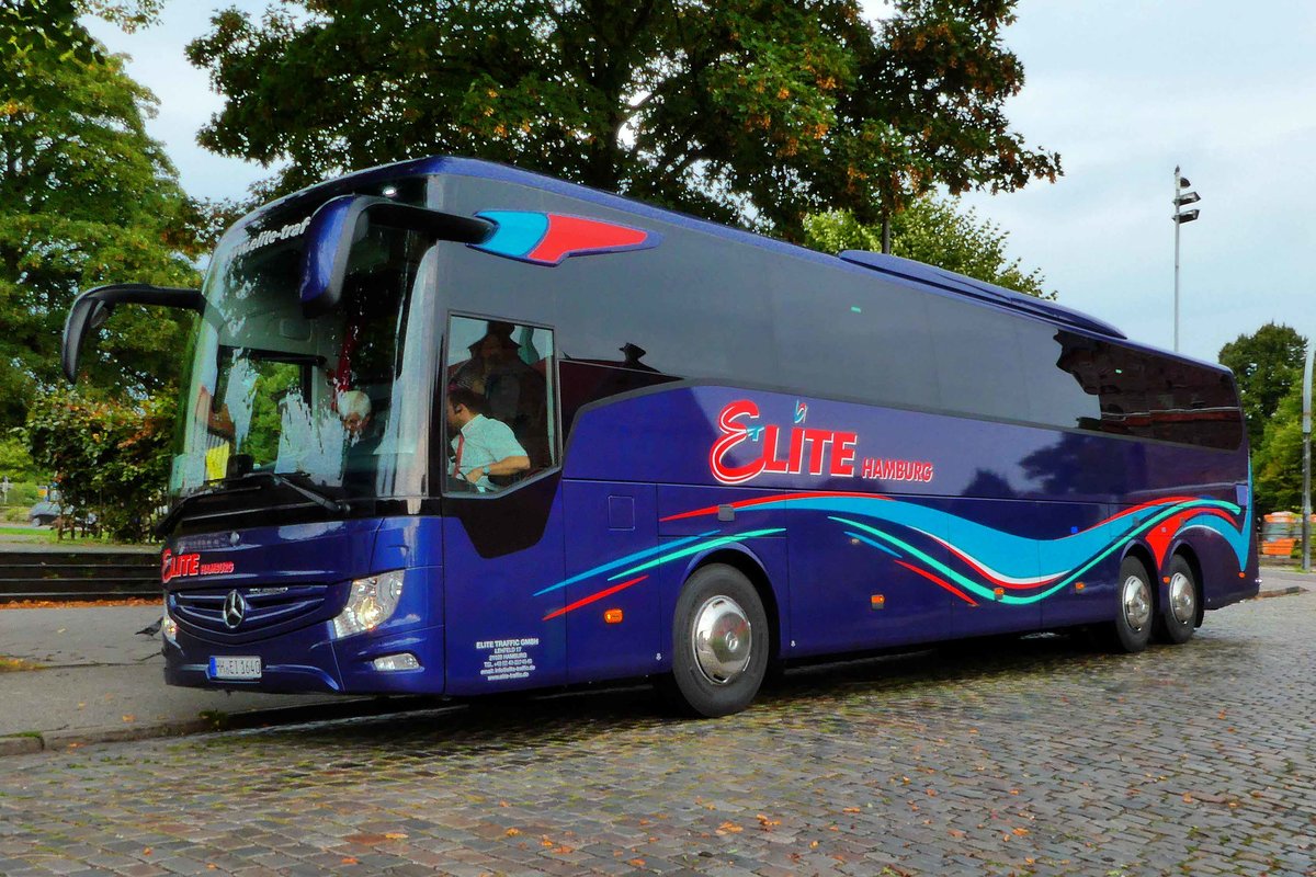 MB Tourismo von ELITE aus Hamburg steht im September 2018 in Lbeck