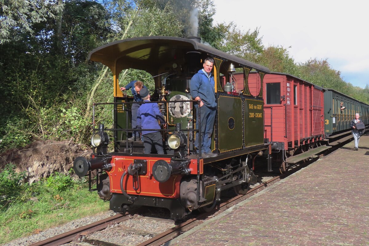 MBS-2 hlt am 14 Oktober mit ein Pendelzug in Boekelo Zoutindustrie whrend die Herbstdampftage der MBS.