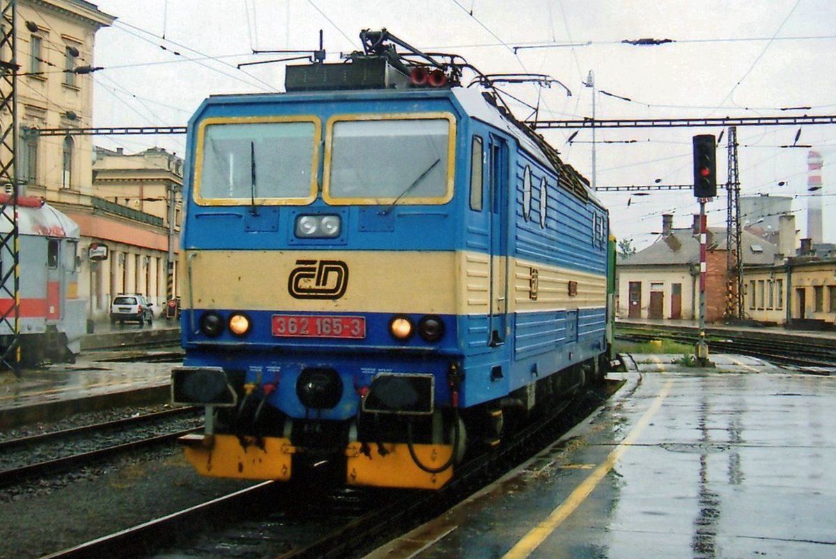 Mehr als ein Tröpfchen Regen müsste am 22 Mai 2007 CD 362 165 beim Einfahrt in Brno hl.n. Parole bieten...