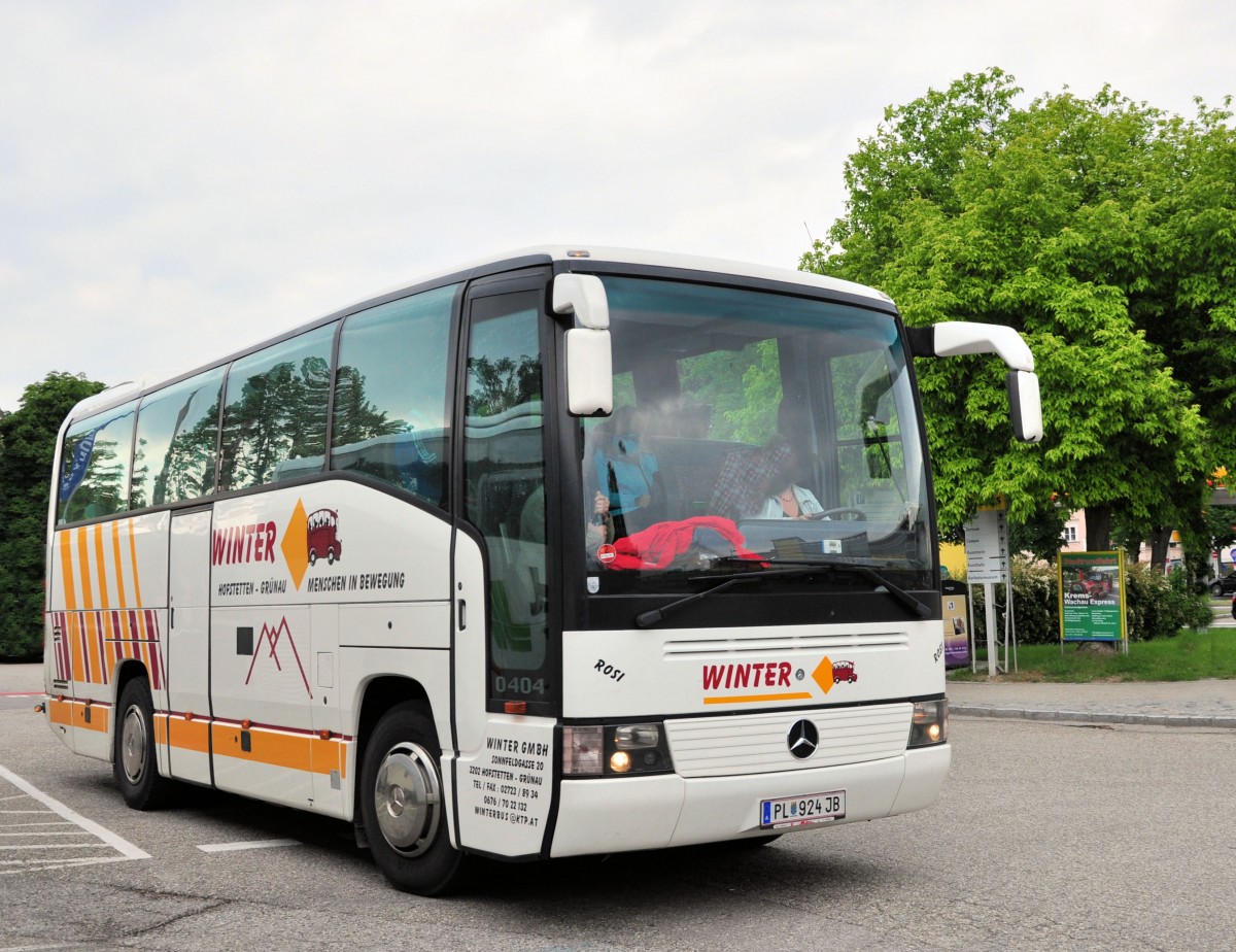 MERCEDES BENZ O 404 von Franz WINTER Busreisen aus sterreich am 25.5.2013 in Krems an der Donau.