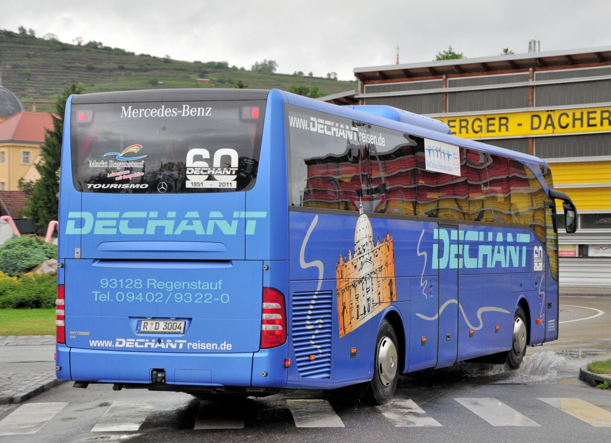 Mercedes Benz Tourismo von Fritz Dechant Reisen aus Deutschland am 17.Mai 2014 in Krems gesehen.
