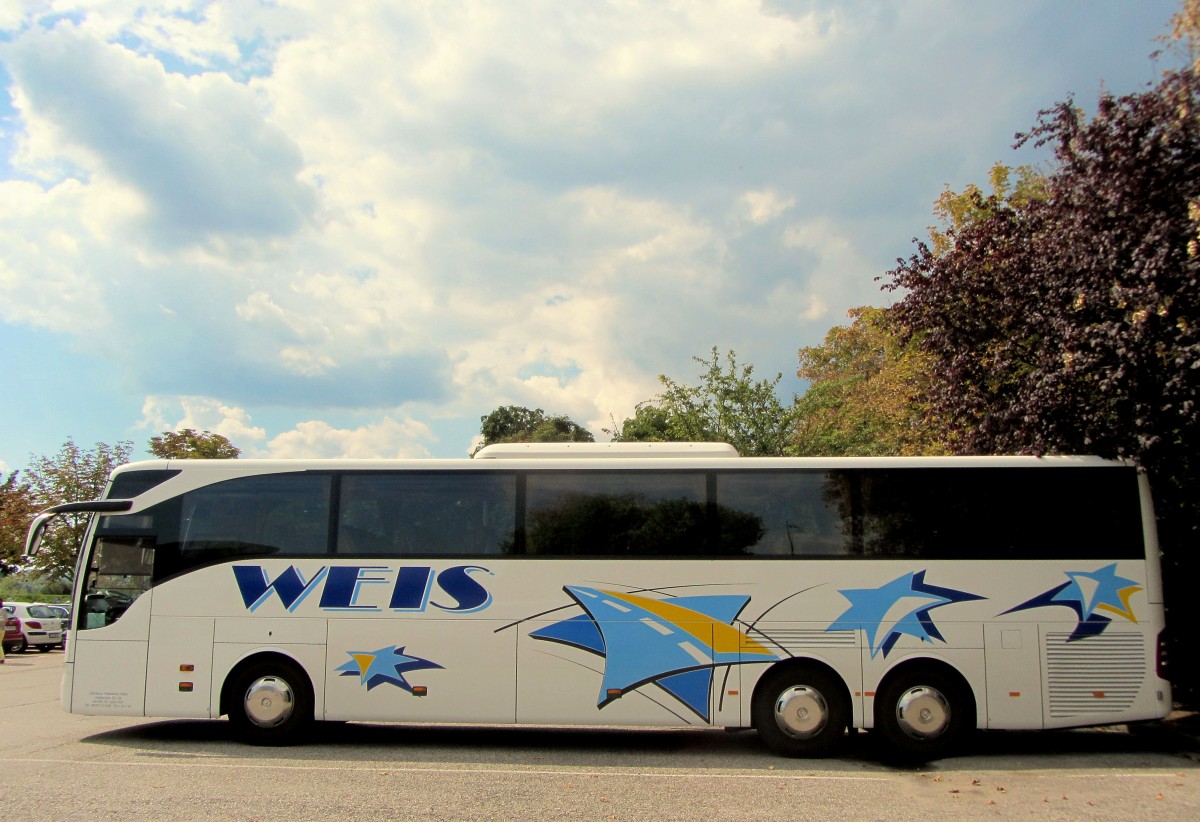 MERCEDES BENZ Tourismo vom Reisebro WEIS aus Deutschland im August 2013 in Krems.