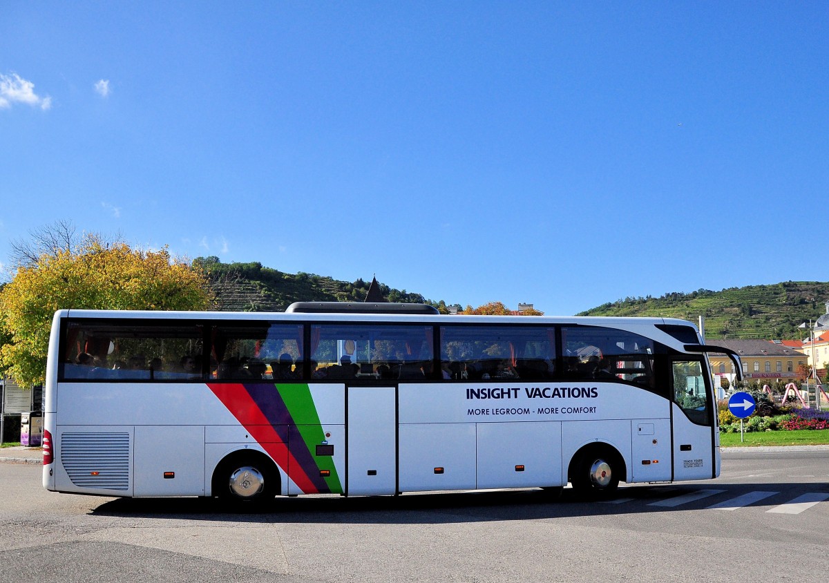 Mercedes Benz Tourismo von Traco Tours / BRD im Herbst 2013 in Krems gesehen.