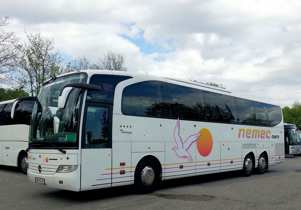 Mercedes Benz Travego von NEMEC tours aus sterreich am 21.4.2014 in Krems