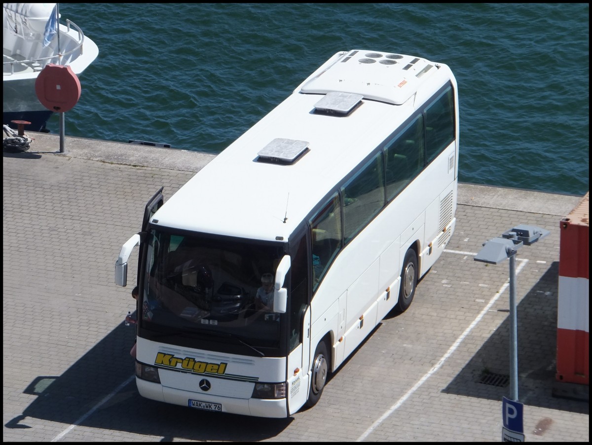 Mercedes O 404 von Krgel aus Deutschland im Stadthafen Sassnitz.