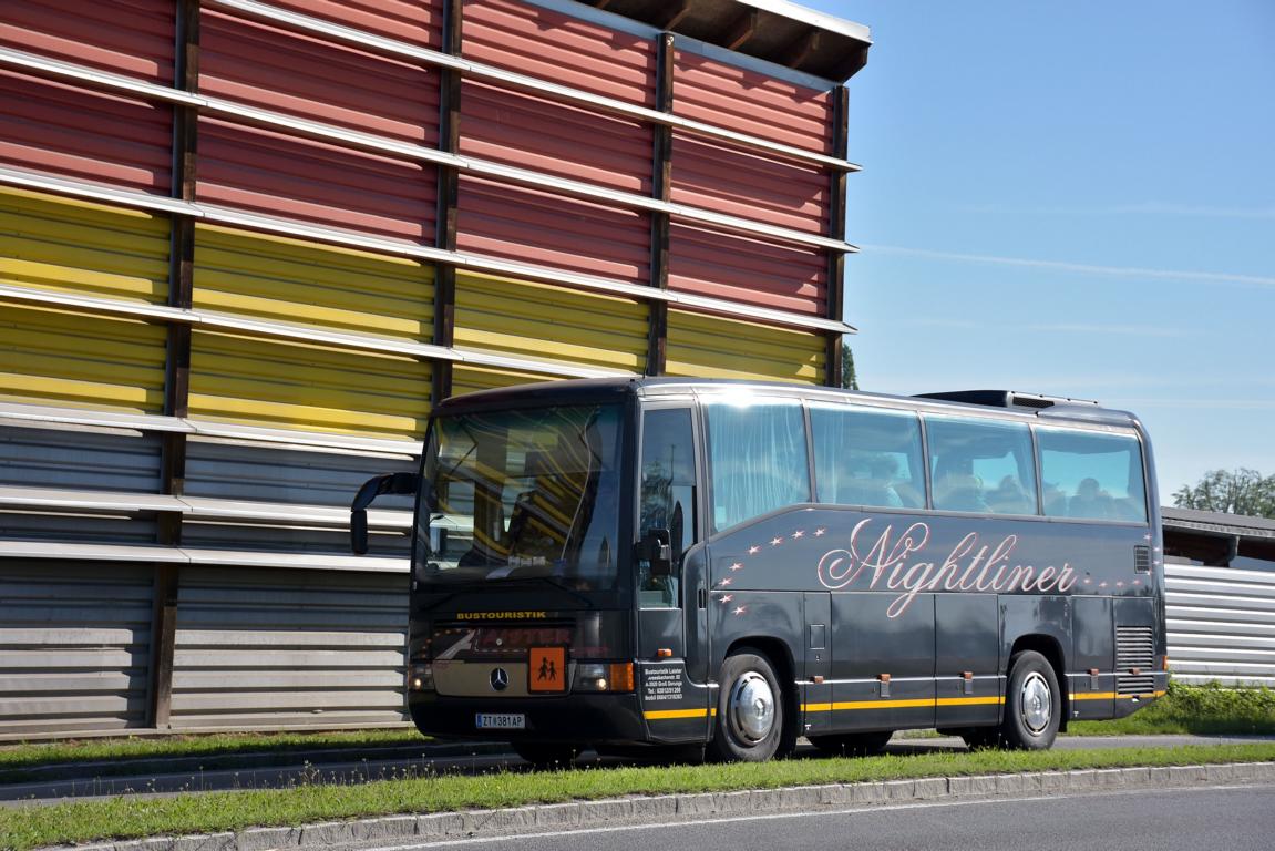 Mercedes O 404  Nightliner  von der Bustouristik Laister aus Niedersterreich in Krems.