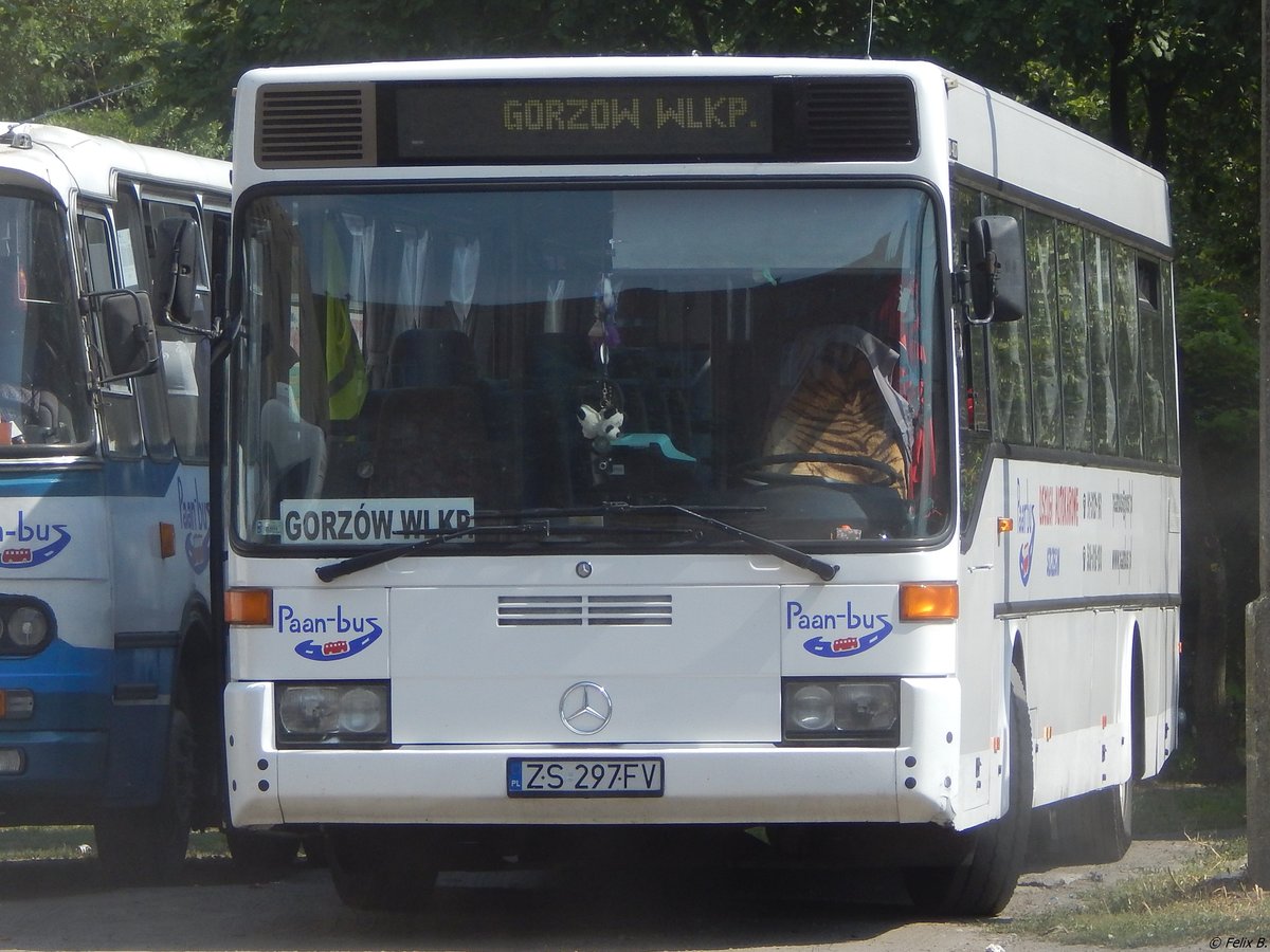 Mercedes O 407 von Paan-Bus aus Polen in Stettin. 