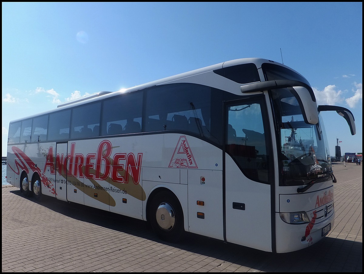 Mercedes Tourismo von Andreen aus Deutschland im Stadthafen Sassnitz.