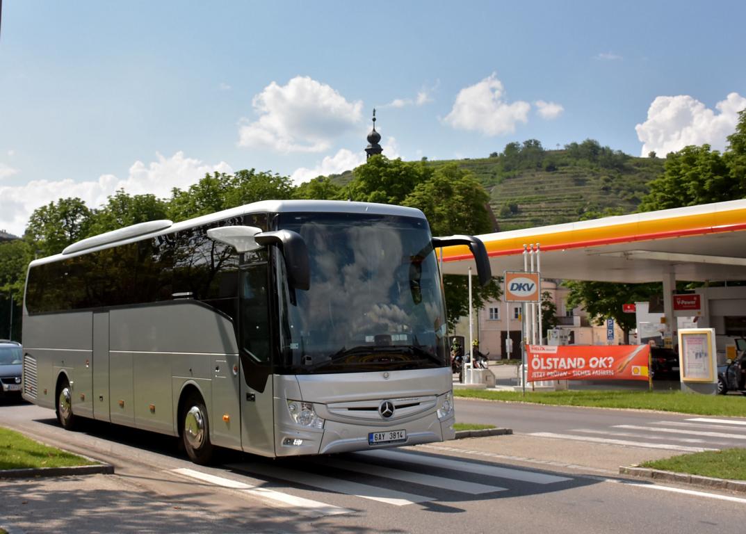 Mercedes Tourismo aus der CZ 2018 in Krems gesehen.