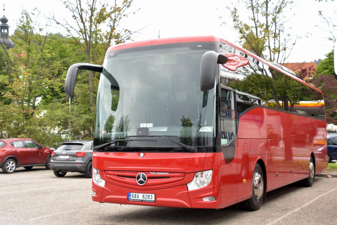 Mercedes Tourismo aus der CZ im Mai 2018 in Krems. 